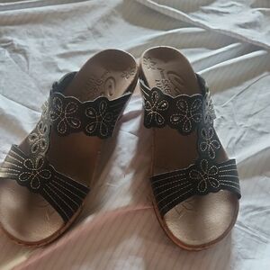 Skechers Black Floral Women's Sandals